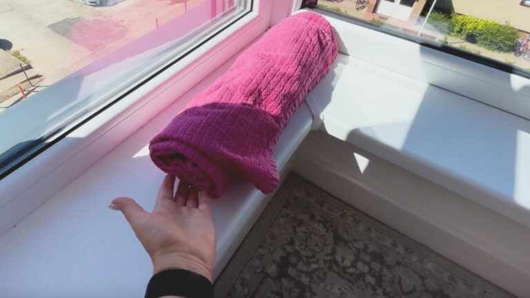 Hänge ein nasses Handtuch ans Fenster und sieh, wie dein Zimmer erfrischt wird…