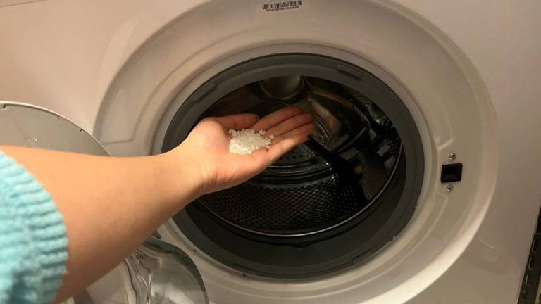 So banst du unangenehme Gerüche aus der Waschmaschine