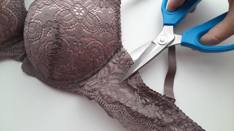 7 geniale Tipps fürs BH-Nähen, die jede Frau kennen sollte!