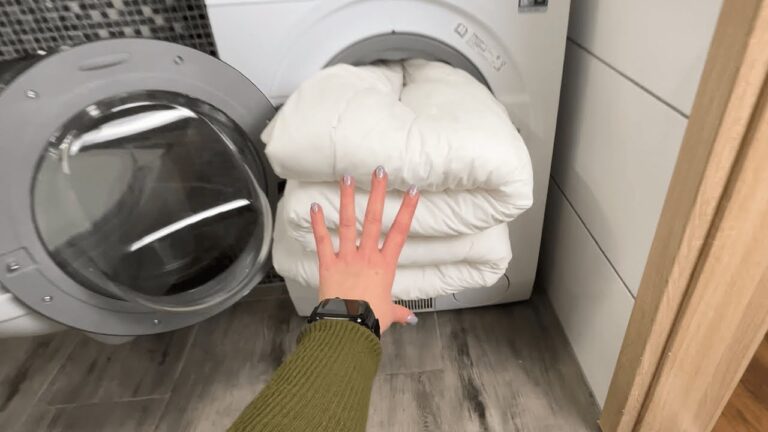 Endlich 5 einfache Schritte, um große Bettdecken zu waschen!