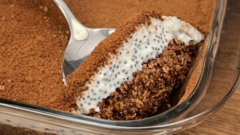 10 kg abnehmen: So einfach wird das zuckerfreie Haferflocken-Tiramisu zum Frühstück!