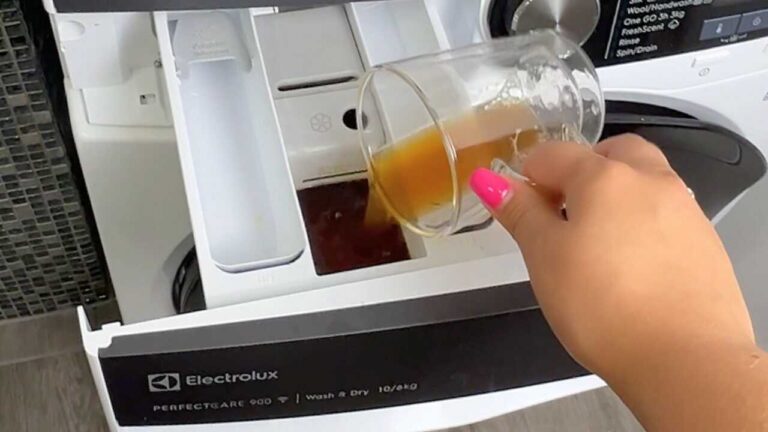 Gib DAS zur dunklen Wäsche in die Maschine — der Unterschied wird dich überraschen